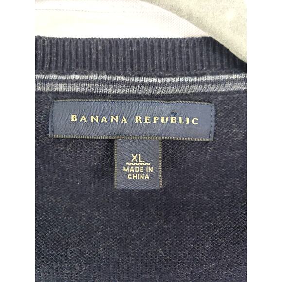 Banana Republic Men's Navy Blue Pullover Knit V Sweater sz. XL - Picture 3 of 5